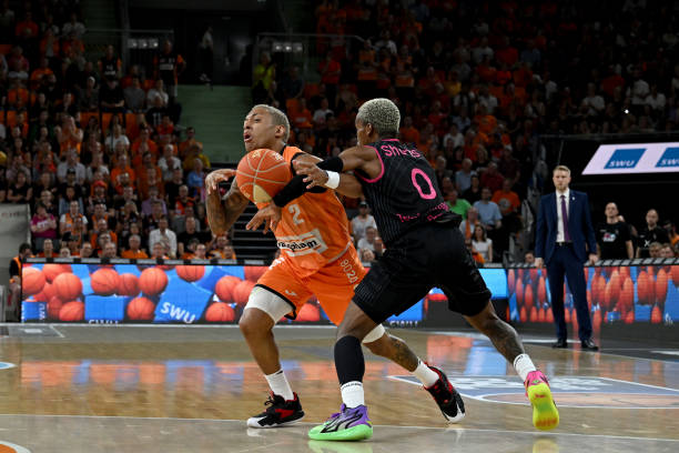 让他的中距 让他的中距